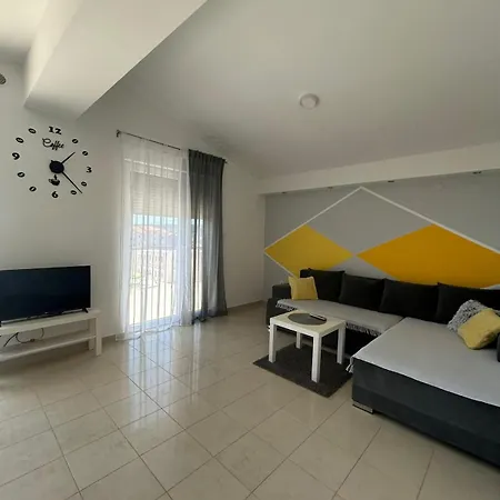 Apartman Lorna Turanj