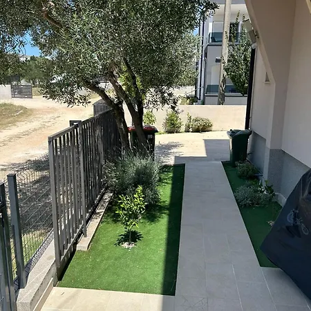 Lorna Διαμέρισμα *