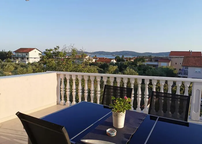 Lorna * توراني